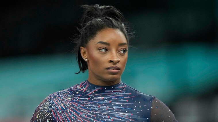simone-biles-doesn’t-realize-what-she’s-admitting-about-trans-women-in-her-posts,-riley-gaines-says