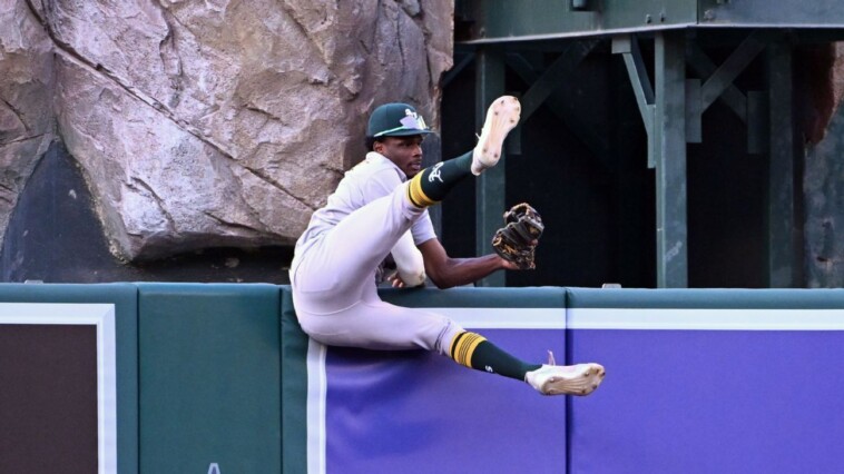 ️-a’s-cf-pulls-off-catch-of-the-year-contender