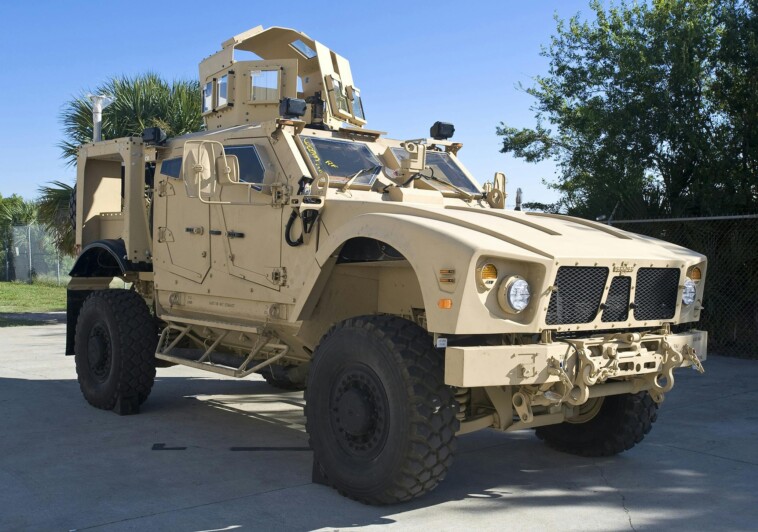 photos:-us.-marines-prepare-to-deploy-to-los-angeles