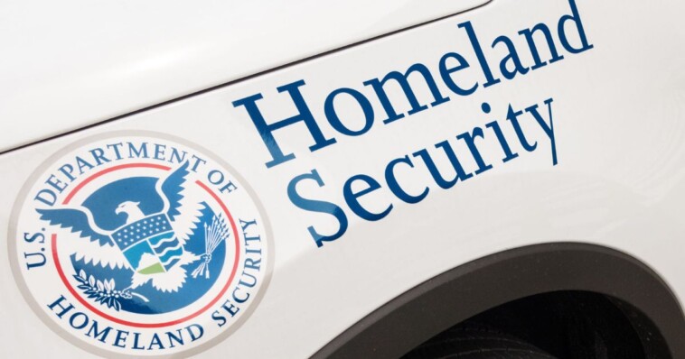 dhs-sweetens-the-deal-for-illegal-immigrants-to-self-deport
