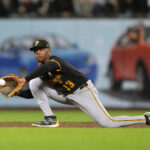 reds-acquiring-ke’bryan-hayes-from-pirates-in-mlb-trade-deadline-splash