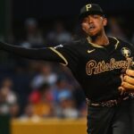 sources:-reds-acquiring-3b-hayes-from-pirates