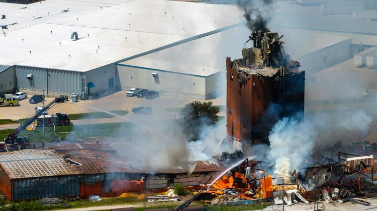 midwest-biofuels-plant-explosion,-building-collapse-leaves-3-dead,-including-2-children