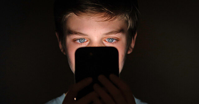 australia-bans-youtube-for-children-under-16