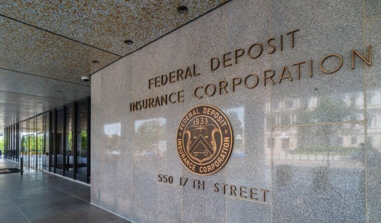 conservative-group-calls-for-lawmakers-to-fight-government-driven-‘debanking’