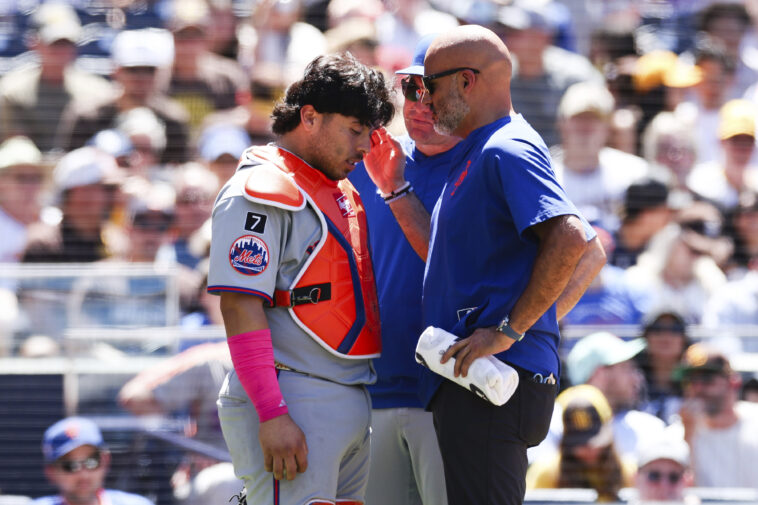 mets’-francisco-alvarez-avoids-worst-after-being-struck-in-mask-by-foul-tip