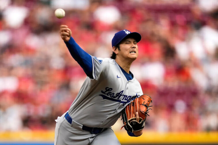 shohei-ohtani-exits-seventh-dodgers-start-early-with-cramps,-remains-in-game-as-hitter