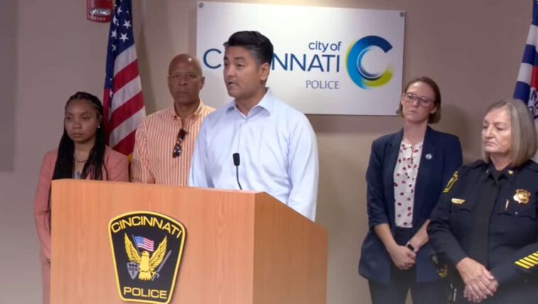 cincinnati-authorities-warn-white-visitors-not-to-use-their-skulls-to-attack-black-fists