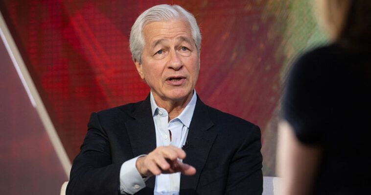 trump-critic-jamie-dimon-praises-his-‘thoughtful’-tariffs-months-after-inflation-warning:-‘so-far,-so-good’
