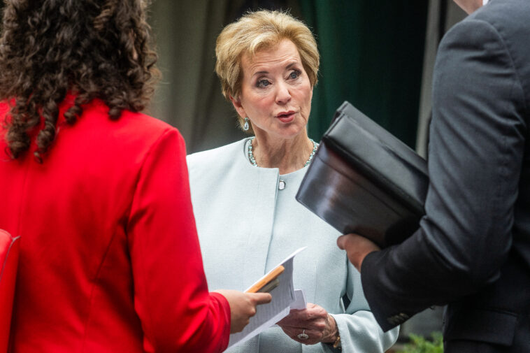 education-secretary-linda-mcmahon-is-‘hoping’-harvard-learns-from-columbia’s-$200m-settlement-—-but-jewish-alumni-say-more-work-to-be-done