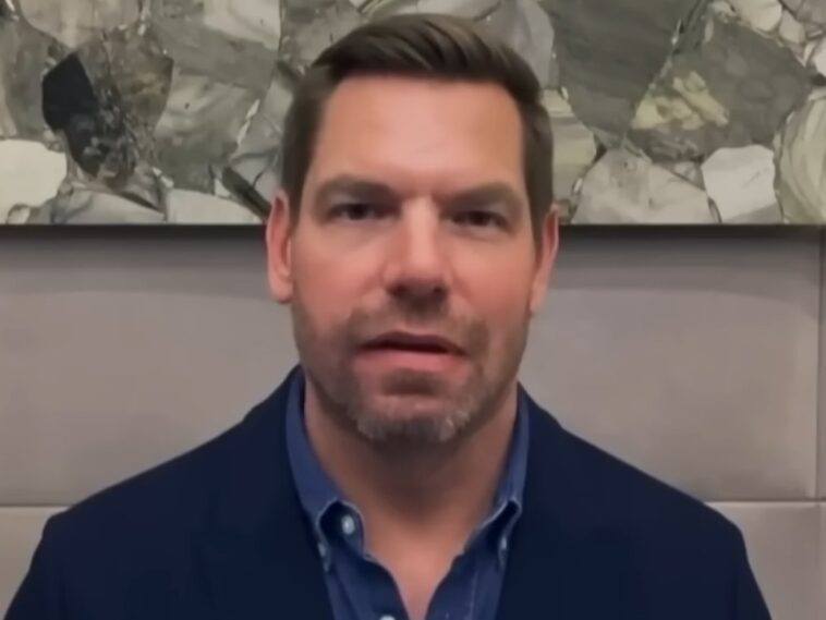 boom!-white-house-communications-director-destroys-eric-swalwell-with-epic-fang-fang-jab-after-he-attacks-trump