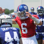 jaxson-dart,-cam-skattebo-show-off-rookie-connection-at-giants-camp