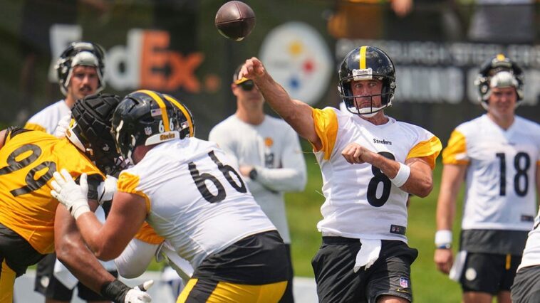 aaron-rodgers-shrugs-off-opening-steelers-training-camp-with-a-pick:-‘i’m gonna-throw-some-touchdowns,-too’