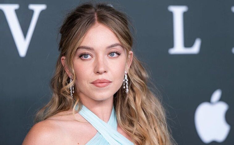 new-sexy-sydney-sweeney-ad-campaign-has-internet-celebrating-the-end-of-‘woke’