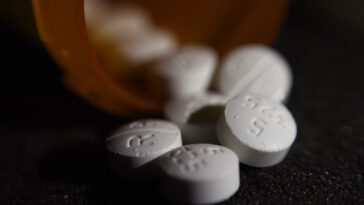 national-shortage-of-prescription-pain-meds,-like-percocet,-sparks-major-concern-in-canada