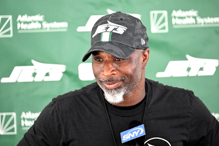 aaron-glenn-is-a-bill-parcells-guy-in-all-the-right-ways-for-the-jets