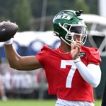 justin-fields-excels-in-jets-training-camp-7-on-7s-just-days-after-injury-scare