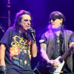 johnny-depp-honors-ozzy-osbourne-in-surprise-performance-alongside-alice-cooper