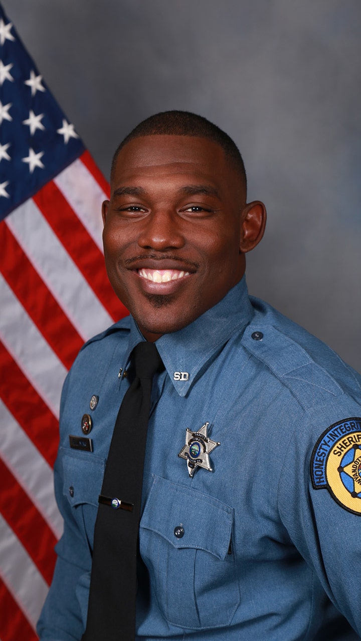 kansas-deputy-fatally-shot-by-suspect-barricaded-in-house:-sheriff