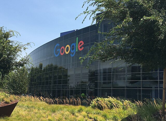 google-silences-conservative-media