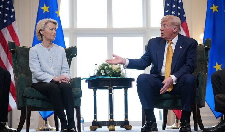 trump-trashes-windmills-in-meeting-with-green-loving-eu-head:-‘killing-the-beauty-of-our-scenery’