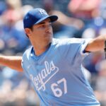 sources:-royals-keeping-lugo-on-2-years,-$46m