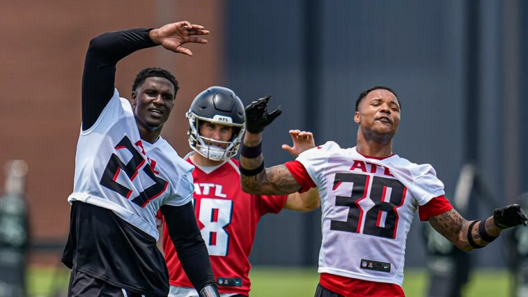 falcons-players-get-into-heated-training-camp-fights