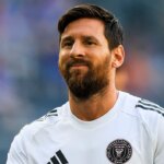 coldplay-singer-chris-martin-serenades-mls-star-lionel-messi,-his-wife-at-concert