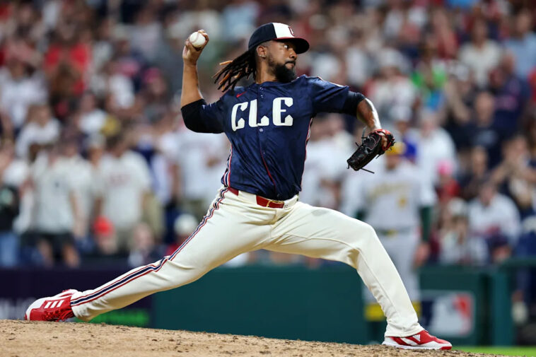 what-emmanuel-clase-being-placed-on-leave-means-for-mlb,-the-guardians-and-the-trade-market