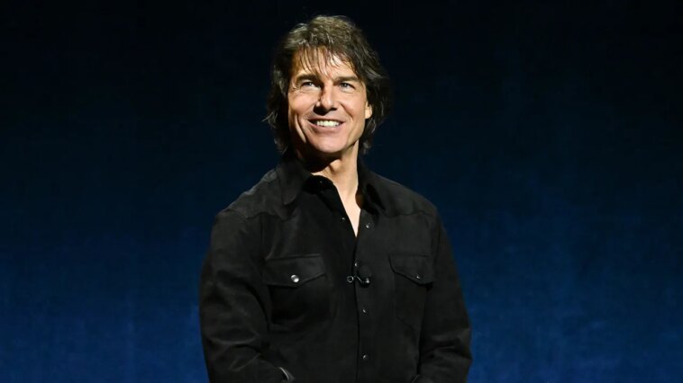 tom-cruise-boldly-shows-up-at-oasis-concert-despite-infamous-diss-by-band-members