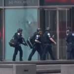 2-nypd-officers-among-6-shot-inside-midtown-manhattan-blackstone-building,-shooter-down