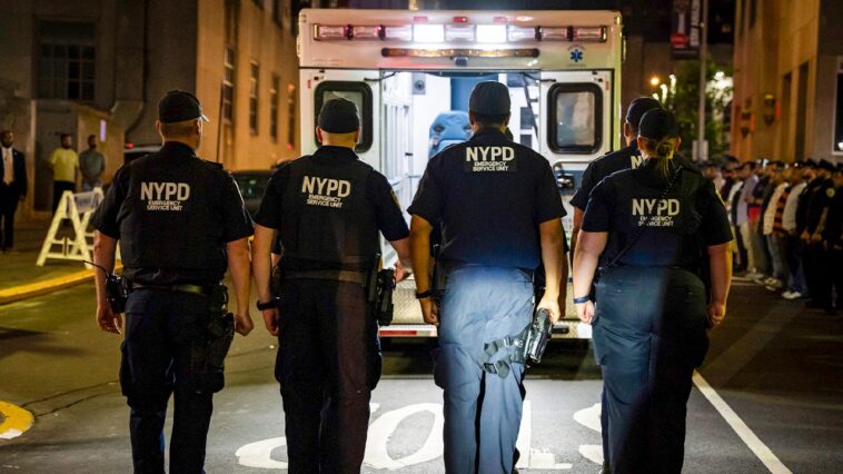 off-duty-nypd-officer,-father-of-2-killed-in-deranged-gunman’s-manhattan-rampage