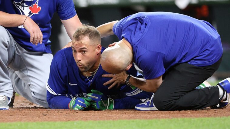 blue-jays’-george-springer-hit-in-head-with-96-mph-fastball,-leaves-game-with-help-of-trainers
