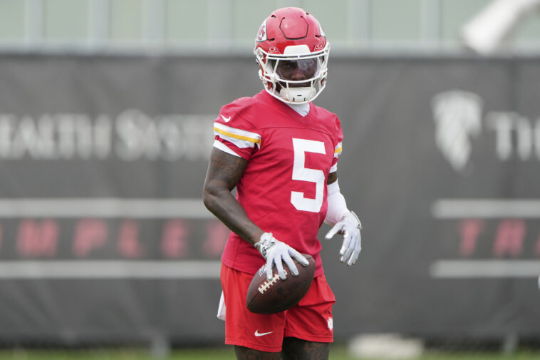 andy-reid-has-critical-update-after-hollywood-brown-carted-off-chiefs-practice