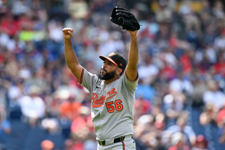 blue-jays-acquire-seranthony-dominguez-to-boost-bullpen-in-al-east-race