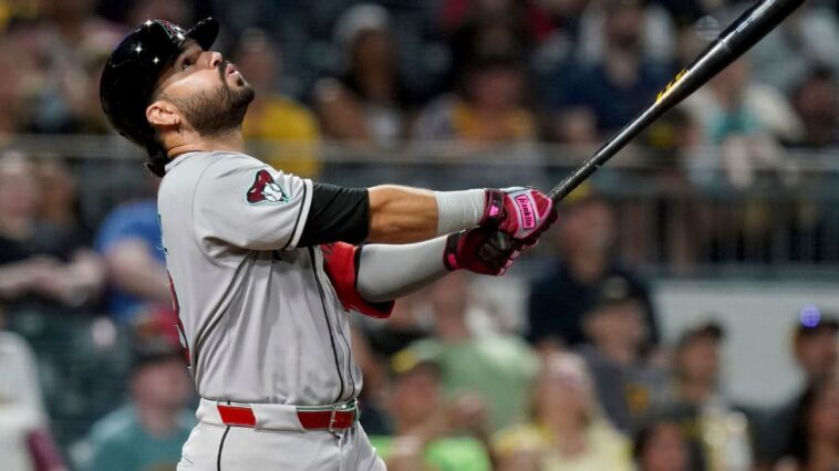 report:-d-backs-3b-suarez-avoids-fractured-finger