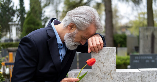study:-people-can-die-of-a-broken-heart-after-loved-one’s-death