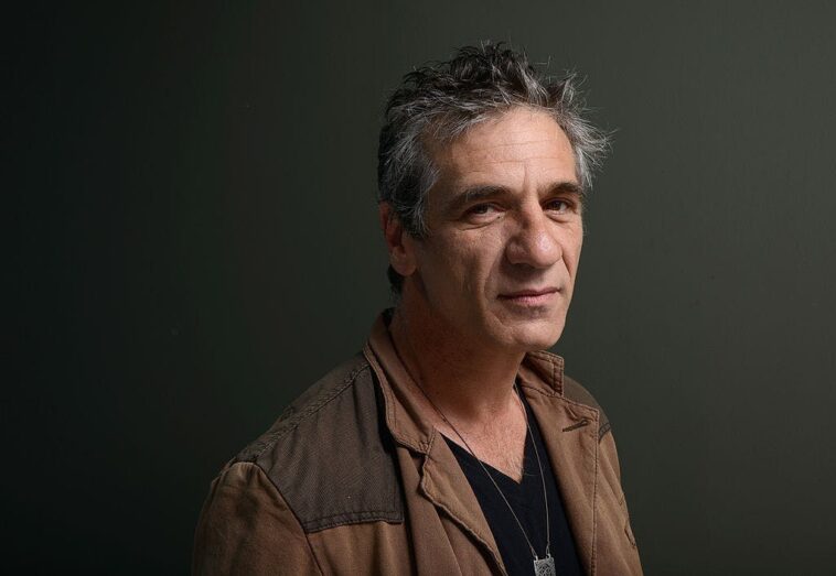 israeli-actor-from-‘the-dark-knight-rises’-and-‘snowfall’-dies-at-60-on-tel-aviv-beach