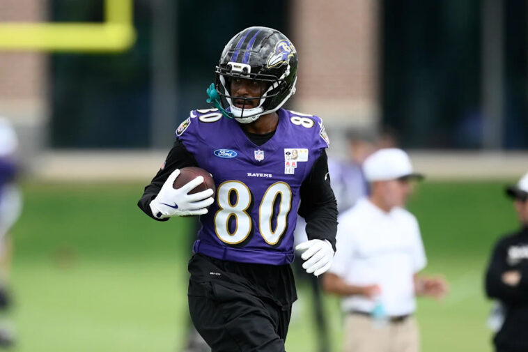 ravens’-isaiah-likely-carted-off-with-small-foot-fracture,-week-1-return-possible