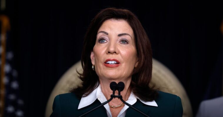 ny-gov.-kathy-hochul-quickly-tries-to-politicize-manhattan-shooting-with-sickening-comments