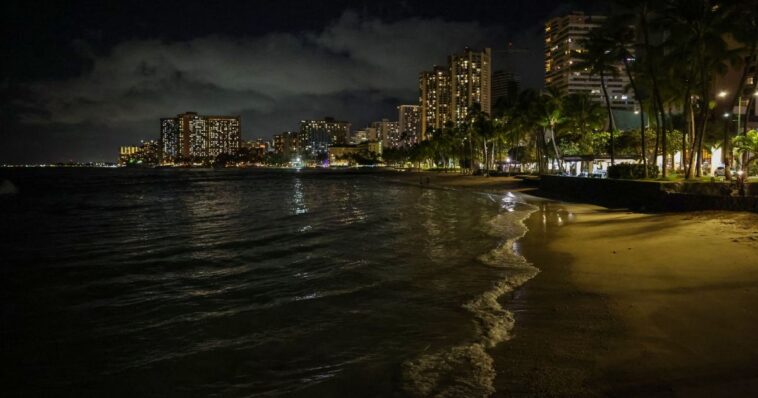 video:-tsunami-sirens-pierced-the-skies,-but-hawaii-gov-gives-wonderful-report