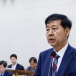 south-korea-deploys-samsung-chief,-finance-minister-for-last-minute-us.-trade-talks