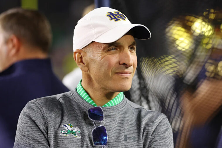 notre-dame-athletic-director-supports-16-team-playoff-with-11-at-large-teams