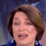 klobuchar:-dems-polling-low-because-of-trump’s-‘chaos’-and-‘corruption’