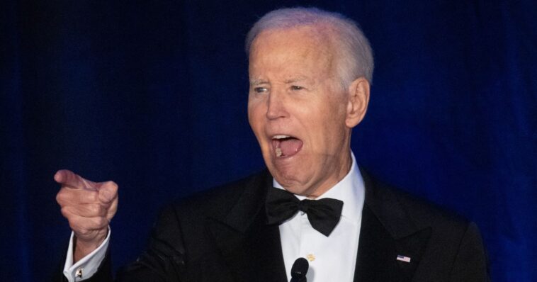 biden-makes-rare-appearance-at-gala,-immediately-begins-meandering-aimlessly,-stumbles-through-speech