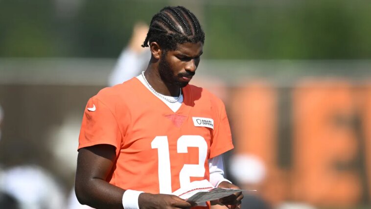 shedeur-sanders’-practice-abbreviated-due-to-shoulder-soreness-as-fellow-qb-returns-from-injury