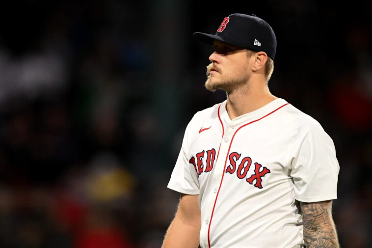 red-sox-pitcher-tanner-houck-to-undergo-tommy-john-surgery,-alex-cora-announces