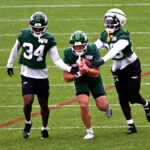 isaiah-davis-makes-over-the-shoulder-grab-as-stock-keeps-rising-at-jets-camp