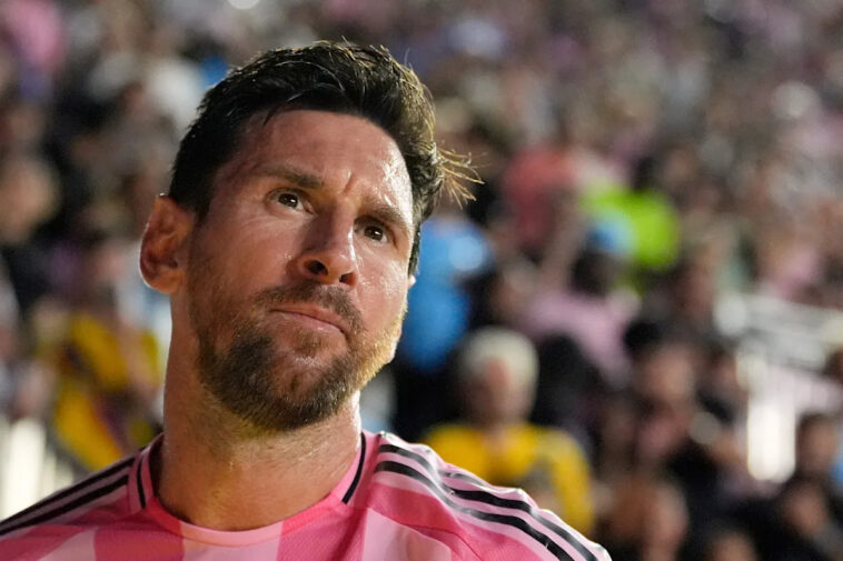 lionel-messi-has-‘minor’-muscle-injury-in-right-leg,-return-timeline-unclear