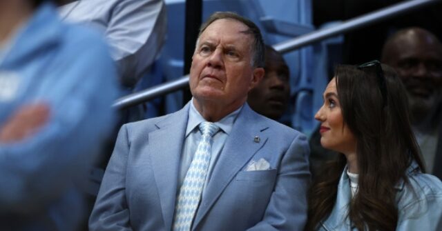 browns-reporter-zings-bill-belichick-jordon-hudson-romance-during-award-speech